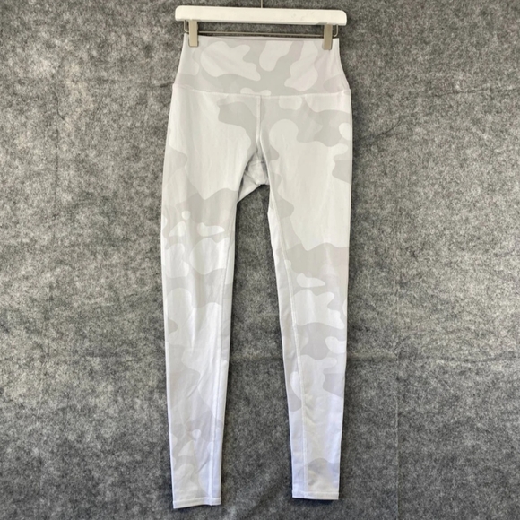 White Camo Alo Yoga Leggings - Picture 3 of 6